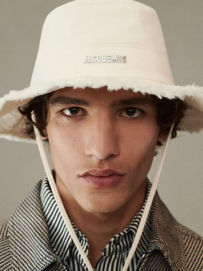 The Artichaut bucket hat Frayed expedition hat The Artichaut bucket hat Frayed expedition hat