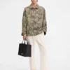 The Bateau long-sleeve shirt Long-sleeved and slanted pocket shirt The Bateau long-sleeve shirt Long-sleeved and slanted pocket shirt