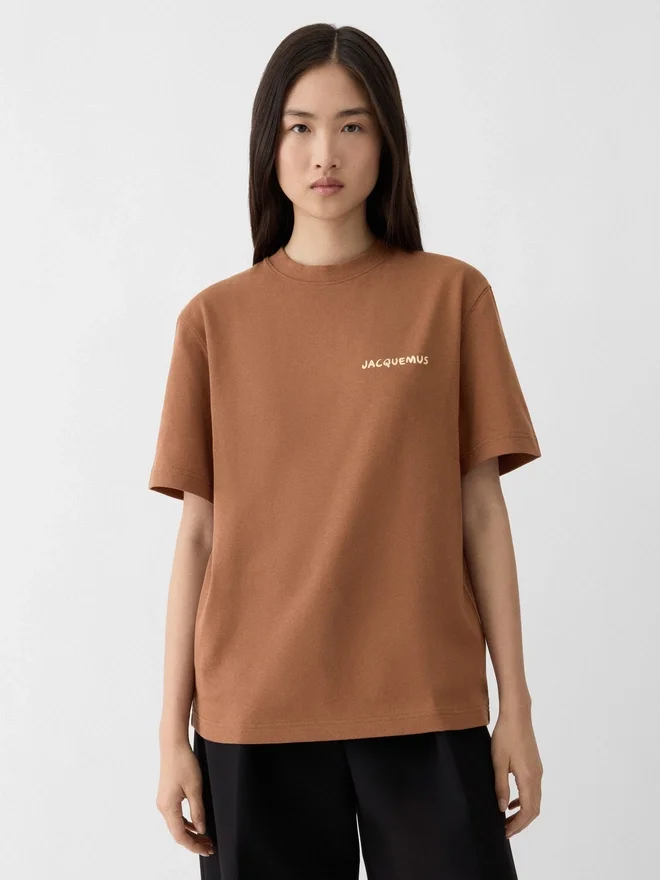 The Bonjour Korea t-shirt Logo t-shirt – exclusively sold online and in our South Korean points of sale The Bonjour Korea t-shirt Logo t-shirt – exclusively sold online and in our South Korean points of sale