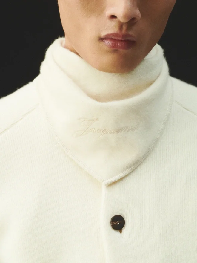 The Cachemiro bandana Embroidered cashmere bandana The Cachemiro bandana Embroidered cashmere bandana