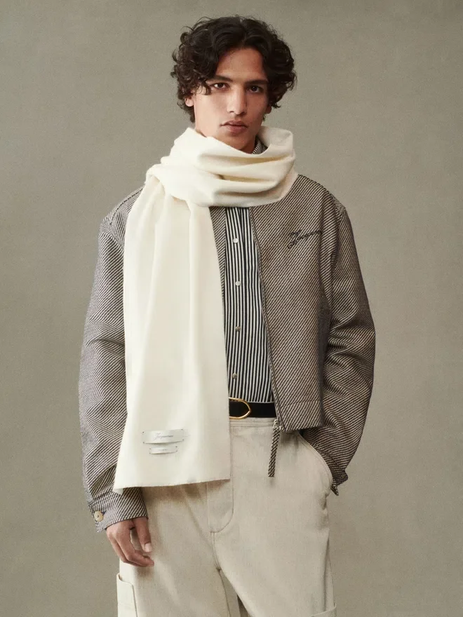 The Cachemiro scarf Fine cashmere scarf The Cachemiro scarf Fine cashmere scarf