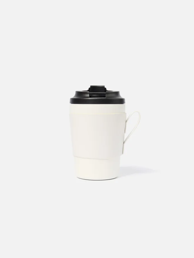 The Capri mug Travel mug – sold exclusively online and in our Capri resort The Capri mug Travel mug – sold exclusively online and in our Capri resort