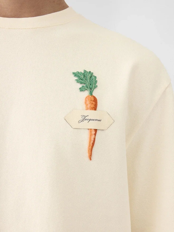 The carrot t-shirt Logo t-shirt with carrot patch The carrot t-shirt Logo t-shirt with carrot patch