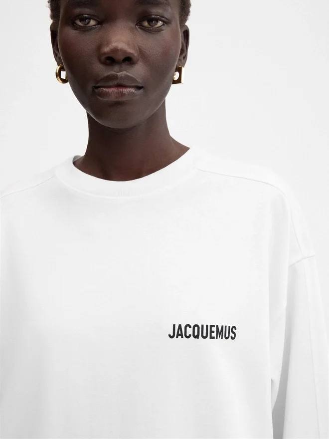 The Courchevel address long-sleeve t-shirt Long sleeve t-shirt with printed address and logo – sold exclusively online and in our Courchevel store The Courchevel address long-sleeve t-shirt Long sleeve t-shirt with printed address and logo – sold exclusively online and in our Courchevel store