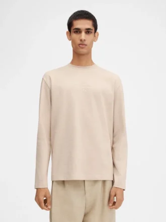 The Courchevel t-shirt Long-sleeved logo t-shirt – sold exclusively online and in our Courchevel boutique