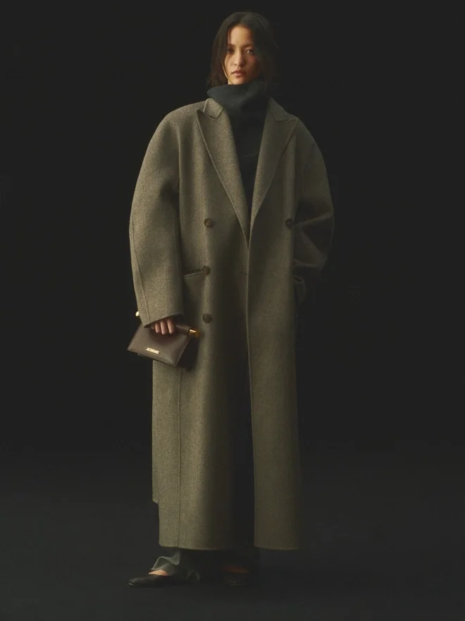 The Curvo Man’s coat Relaxed coat The Curvo Man’s coat Relaxed coat