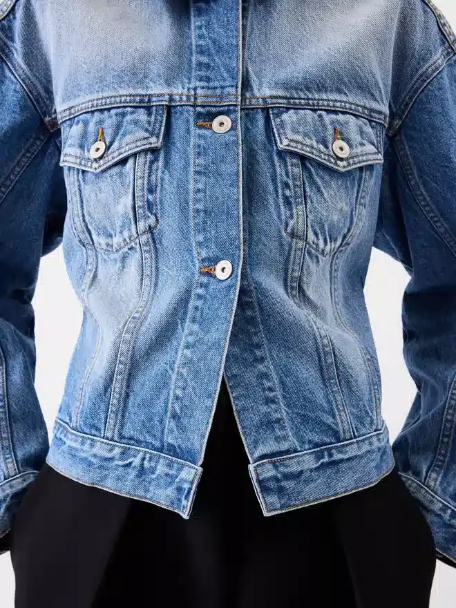 The denim de-Nîmes jacket Curved denim jacket The denim de-Nîmes jacket Curved denim jacket