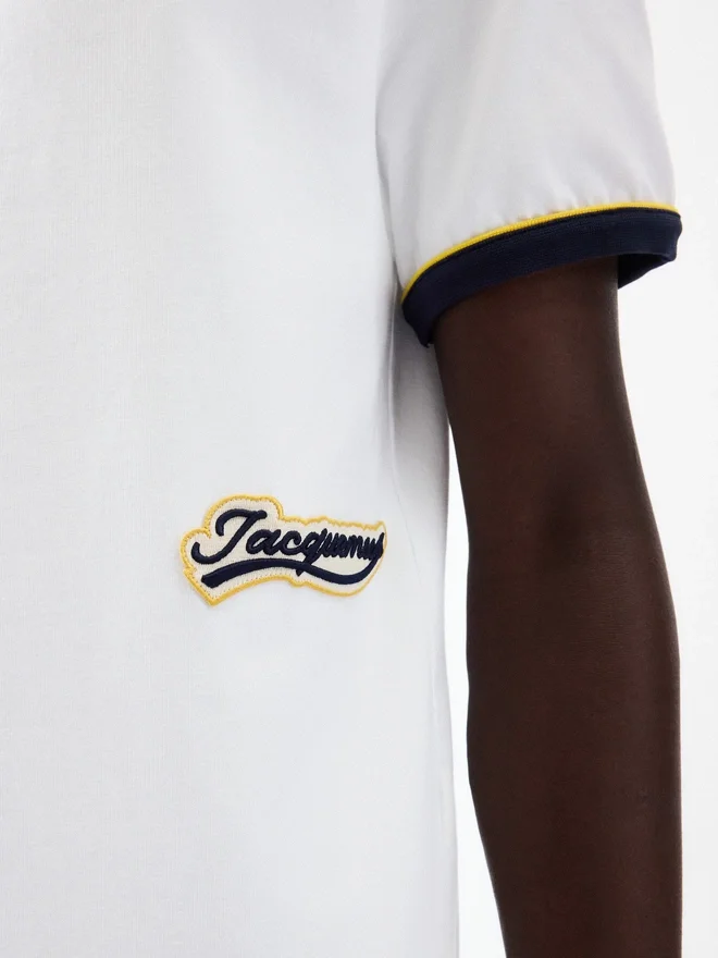 The Gio t-shirt Short-sleeved t-shirt with embroidered patch The Gio t-shirt Short-sleeved t-shirt with embroidered patch