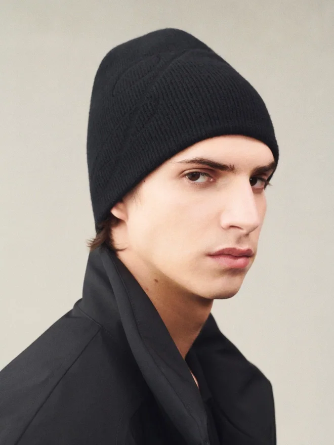 The J beanie Fine-ribbed beanie The J beanie Fine-ribbed beanie