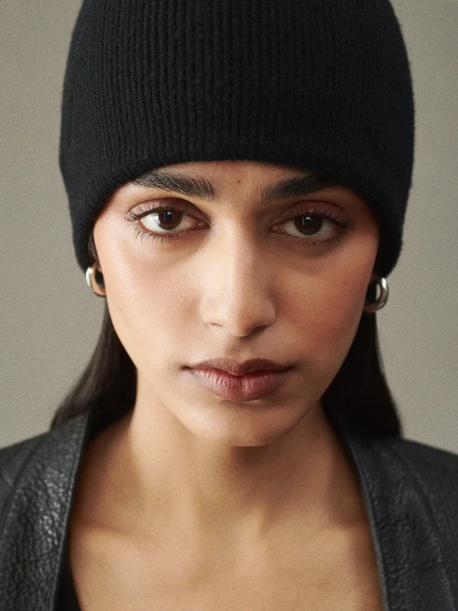 The J beanie Fine-ribbed beanie The J beanie Fine-ribbed beanie
