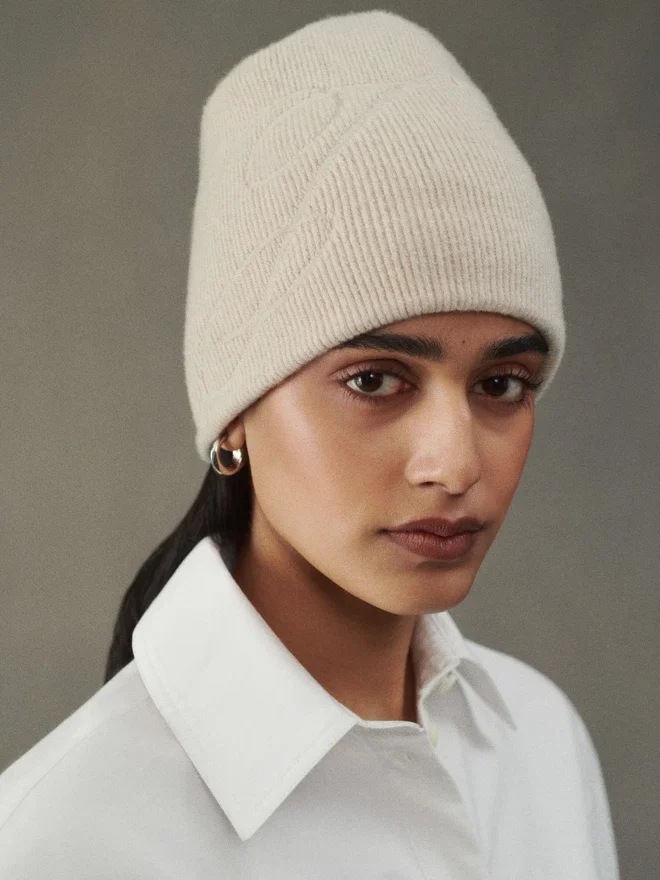The J beanie Fine-ribbed beanie The J beanie Fine-ribbed beanie