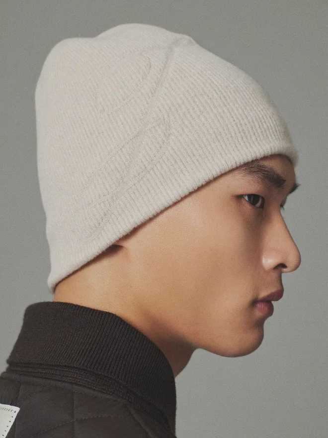The J beanie Fine-ribbed beanie The J beanie Fine-ribbed beanie