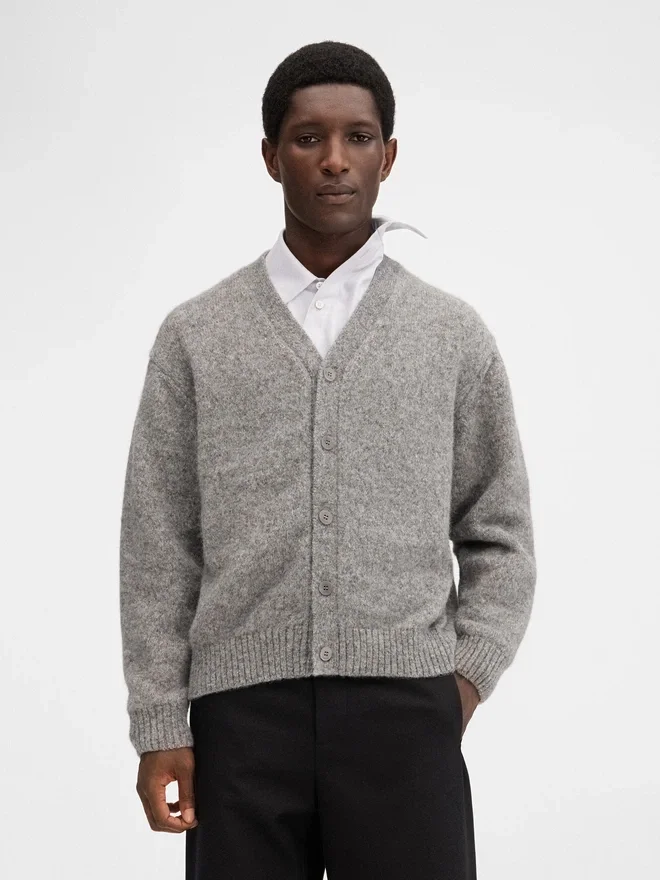 The Jacquemus cardigan Signature cardigan The Jacquemus cardigan Signature cardigan