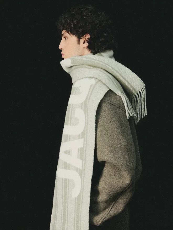 The Jacquemus scarf Fringe logo scarf The Jacquemus scarf Fringe logo scarf