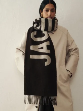 The Jacquemus scarf Fringe logo scarf The Jacquemus scarf Fringe logo scarf
