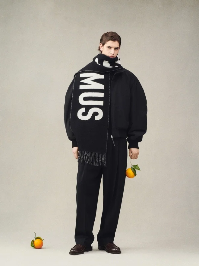 The Jacquemus scarf Fringe logo scarf The Jacquemus scarf Fringe logo scarf