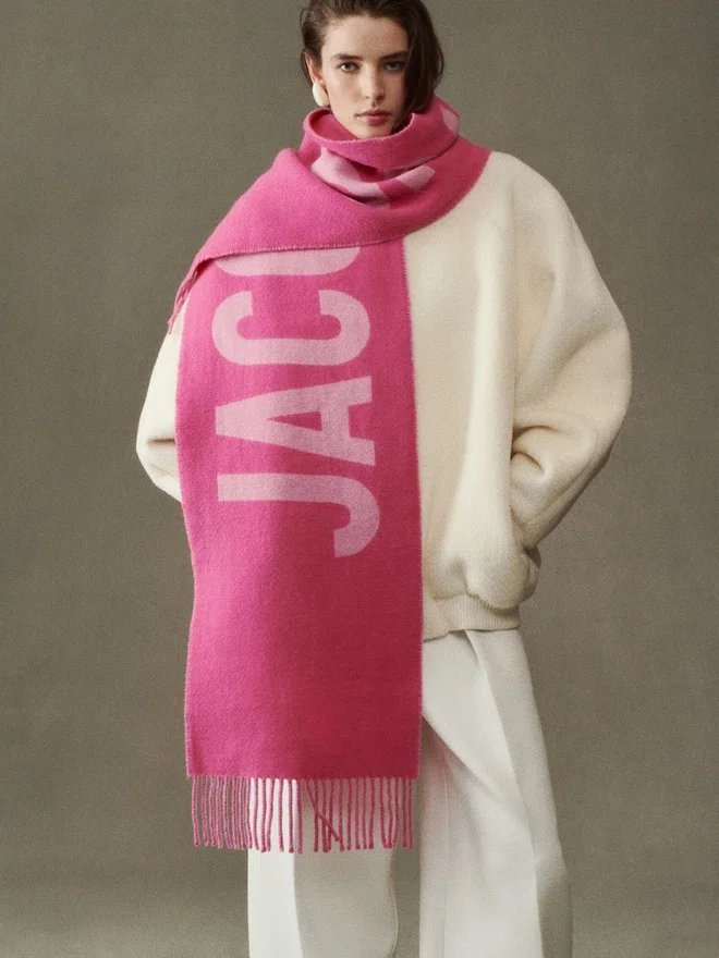 The Jacquemus scarf Fringe logo scarf The Jacquemus scarf Fringe logo scarf