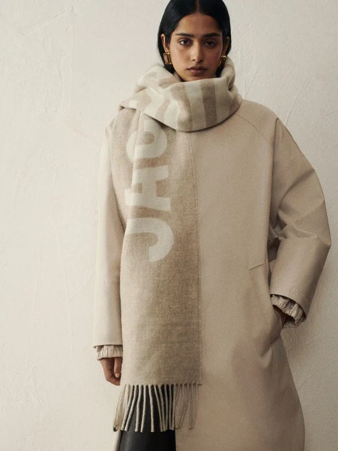 The Jacquemus scarf Fringe logo scarf The Jacquemus scarf Fringe logo scarf