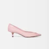 The low Tourni heels Low twisted pumps