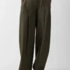 The Man’s pants Pleated pants