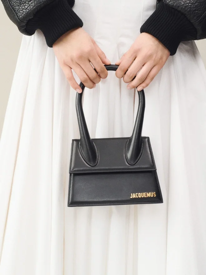 The medium Chiquito Leather handbag The medium Chiquito Leather handbag