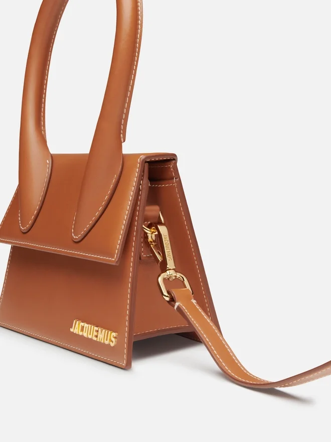 The medium Chiquito Signature handbag The medium Chiquito Signature handbag