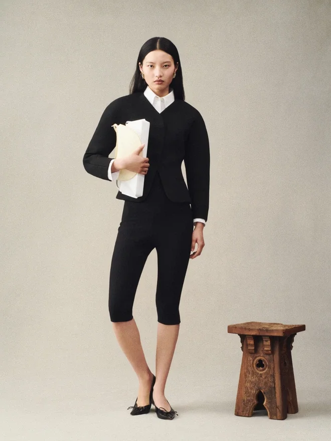 The mini Ovalo jacket Cropped fitted jacket The mini Ovalo jacket Cropped fitted jacket