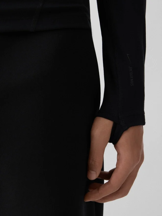 The mock-neck top Jacquemus + Nike Long-sleeve top – Jacquemus + Nike collaboration The mock-neck top Jacquemus + Nike Long-sleeve top – Jacquemus + Nike collaboration