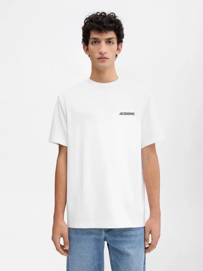 The New York address t-shirt Short-sleeved t-shirt with logo and address – sold exclusively online and in our New York store The New York address t-shirt Short-sleeved t-shirt with logo and address – sold exclusively online and in our New York store