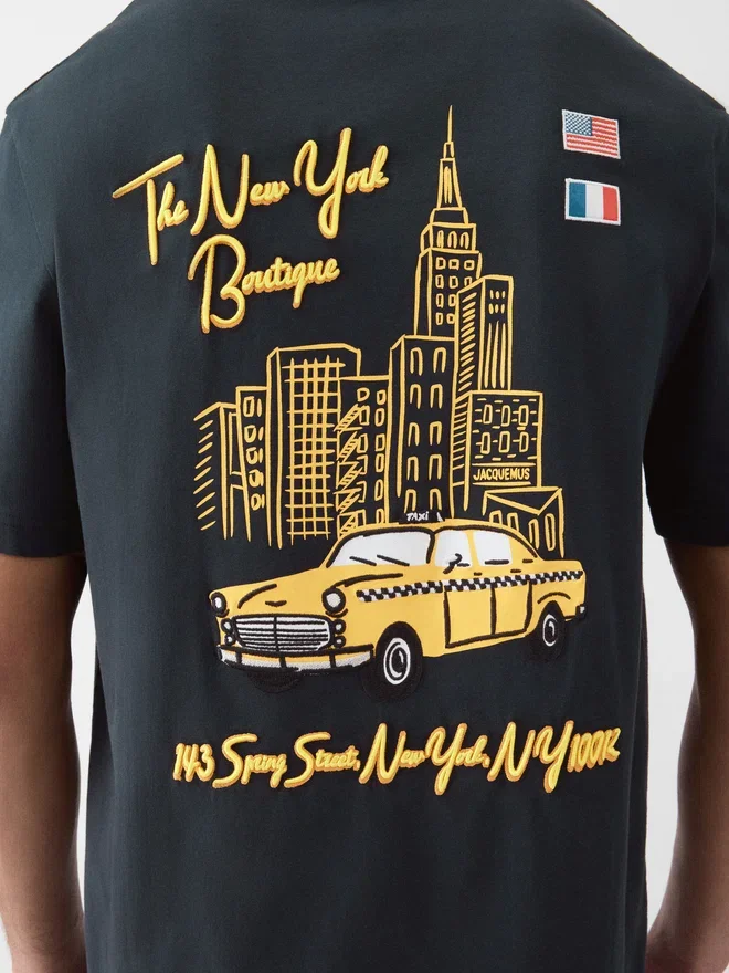 The NYC Cab t-shirt Short-sleeve logo t-shirt – exclusively sold online and in our New York boutique The NYC Cab t-shirt Short-sleeve logo t-shirt – exclusively sold online and in our New York boutique