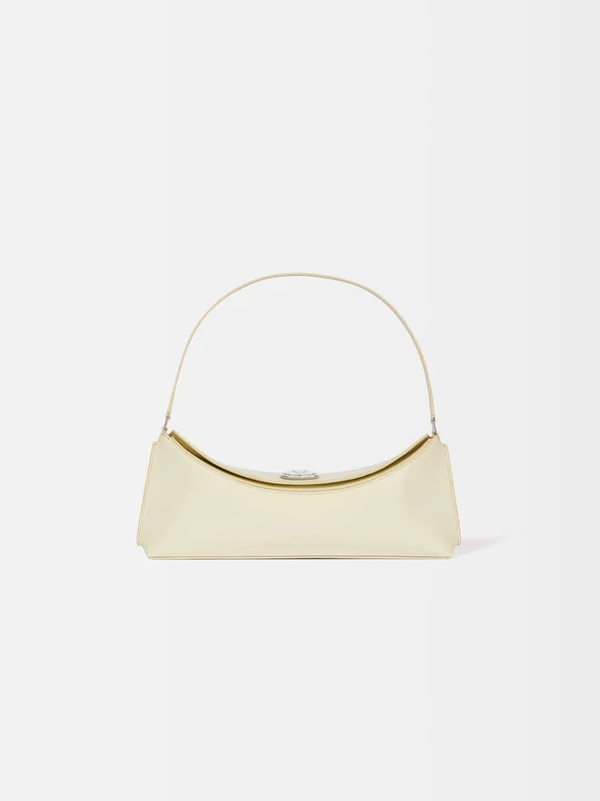 The Ovalo clutch Folded shoulder bag The Ovalo clutch Folded shoulder bag