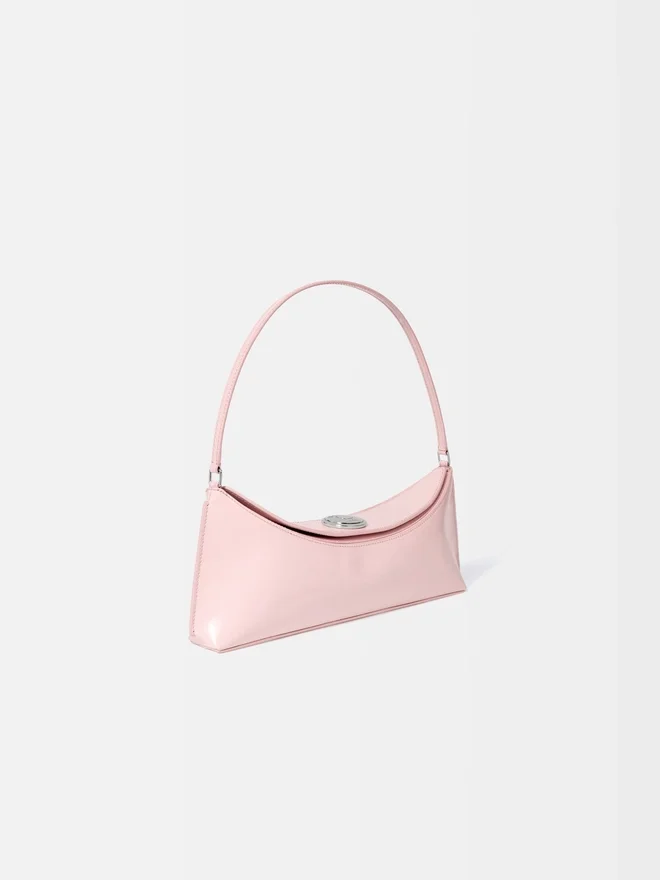 The Ovalo clutch Folded shoulder bag The Ovalo clutch Folded shoulder bag