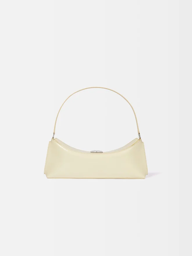 The Ovalo clutch Folded shoulder bag The Ovalo clutch Folded shoulder bag