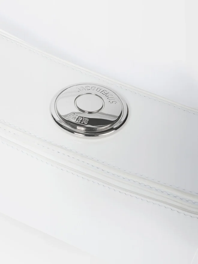 The Ovalo clutch Folded shoulder bag The Ovalo clutch Folded shoulder bag