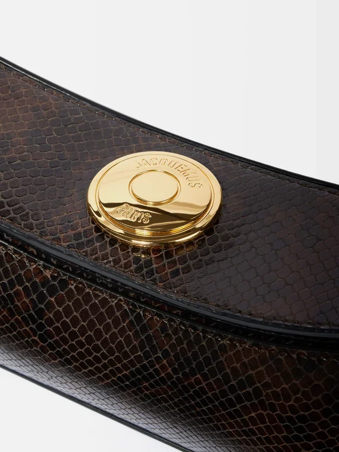 The Ovalo clutch Folded shoulder bag The Ovalo clutch Folded shoulder bag