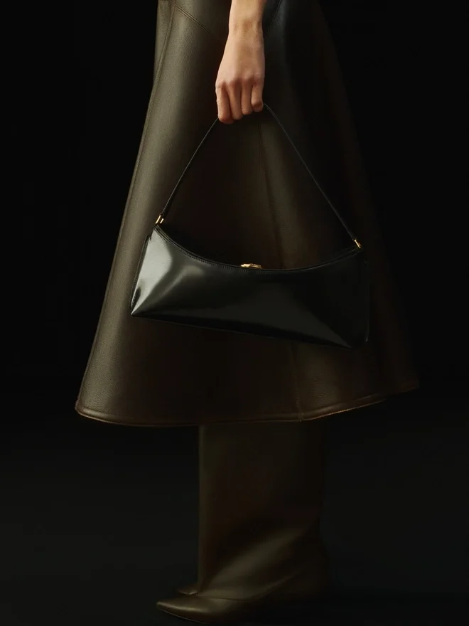 The Ovalo clutch Folded shoulder bag The Ovalo clutch Folded shoulder bag