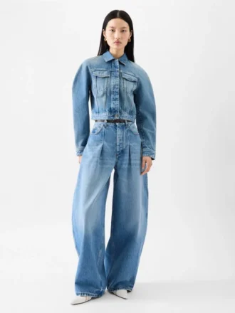 The Ovalo de-Nîmes denim jacket Curved denim jacket