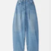 The Ovalo de-Nîmes denim pants High-waisted curved jeans The Ovalo de-Nîmes denim pants High-waisted curved jeans