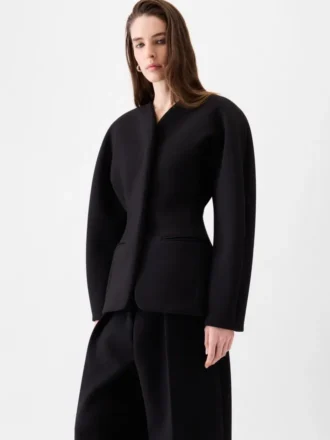 The Ovalo jacket Fitted jacket The Ovalo jacket Fitted jacket