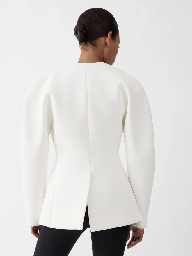 The Ovalo jacket Fitted jacket The Ovalo jacket Fitted jacket