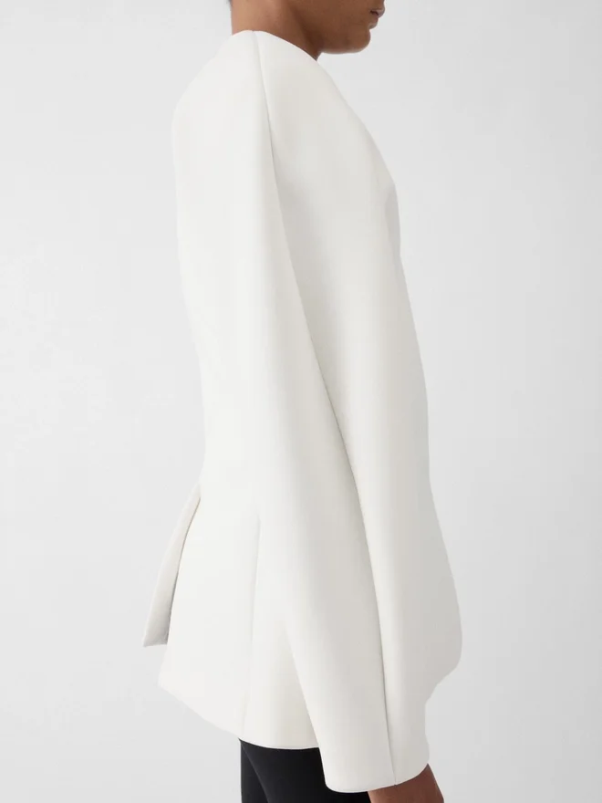 The Ovalo jacket Fitted jacket The Ovalo jacket Fitted jacket
