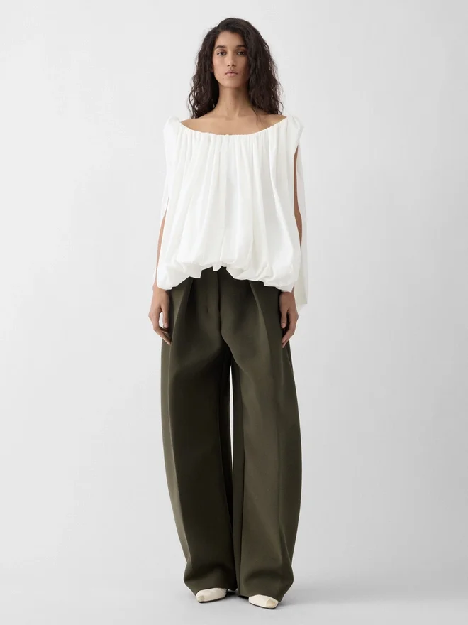 The Ovalo pants Curved pants The Ovalo pants Curved pants