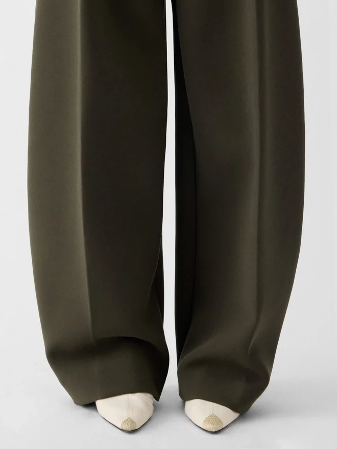 The Ovalo pants Curved pants The Ovalo pants Curved pants