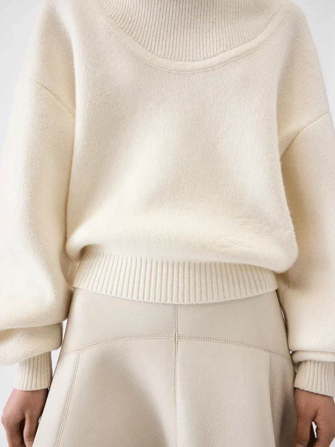 The Pallone knit Wide turtleneck sweater The Pallone knit Wide turtleneck sweater