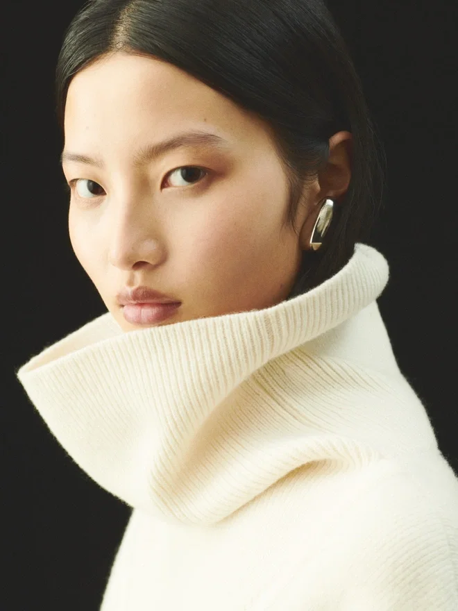 The Pallone knit Wide turtleneck sweater The Pallone knit Wide turtleneck sweater
