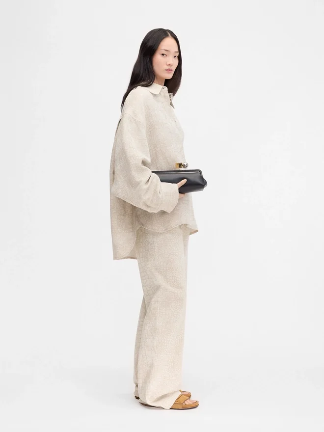 The Pasadena shirt Oversized crocodile shirt The Pasadena shirt Oversized crocodile shirt