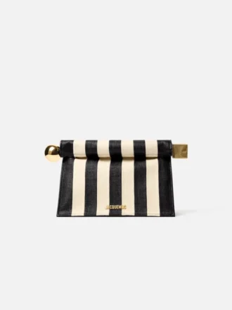 The Rond Carré clutch Take-out clutch