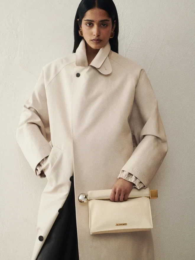 The Rond Carré clutch Take-out clutch The Rond Carré clutch Take-out clutch