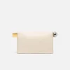 The Rond Carré clutch Take-out clutch The Rond Carré clutch Take-out clutch