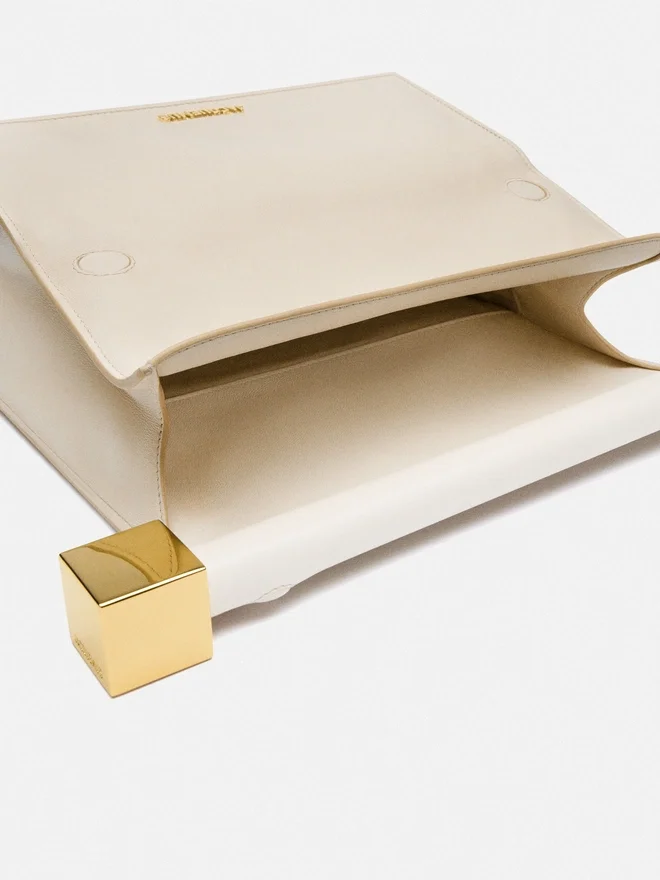 The Rond Carré clutch Take-out clutch The Rond Carré clutch Take-out clutch